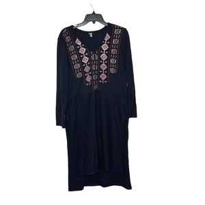 Akemi + Kin Women Large Long Sleeve Embroidered V-Neck High Slit Sweater Dress